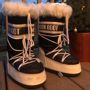 Classic/Retro Moon Boots - Size 8/9